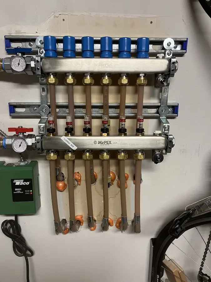 Plumber performing Leak Detection at a residential property in Santa Venetia